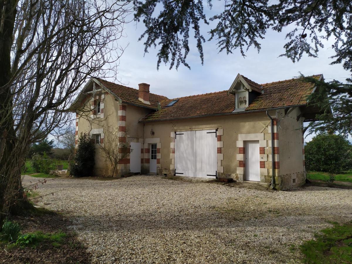 Petit Saint Hubert 1 A 4 Personnes Bed & Breakfast Velles  Bagian luar foto