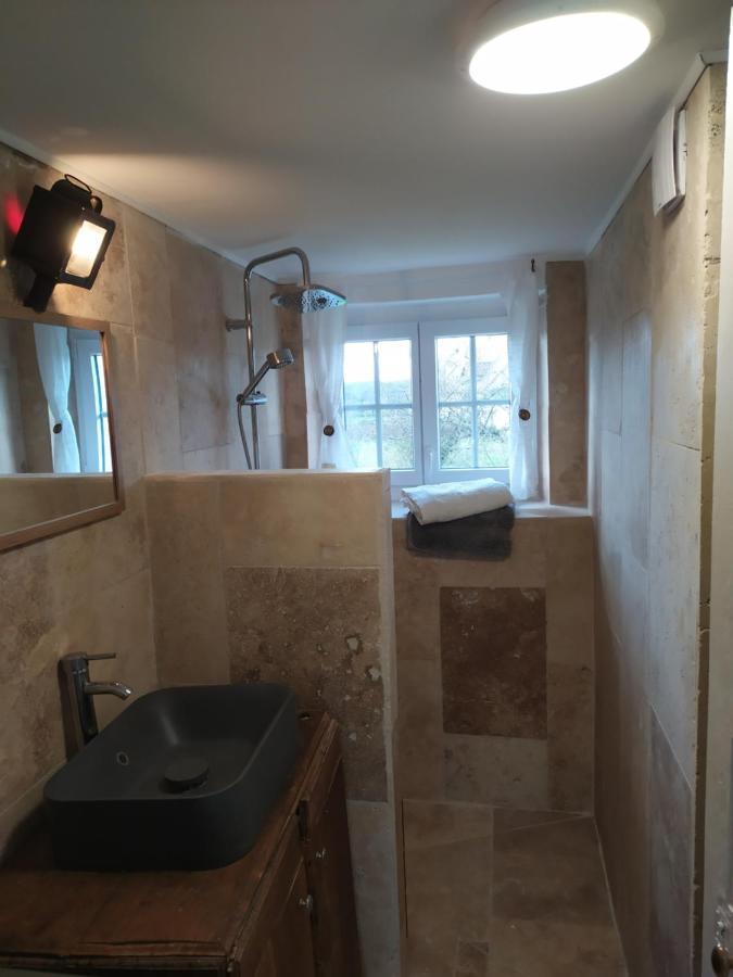 Petit Saint Hubert 1 A 4 Personnes Bed & Breakfast Velles  Bagian luar foto