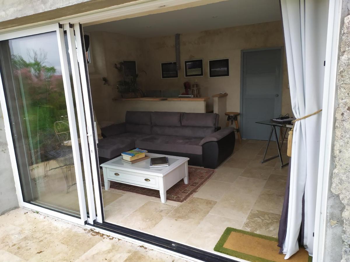 Petit Saint Hubert 1 A 4 Personnes Bed & Breakfast Velles  Bagian luar foto